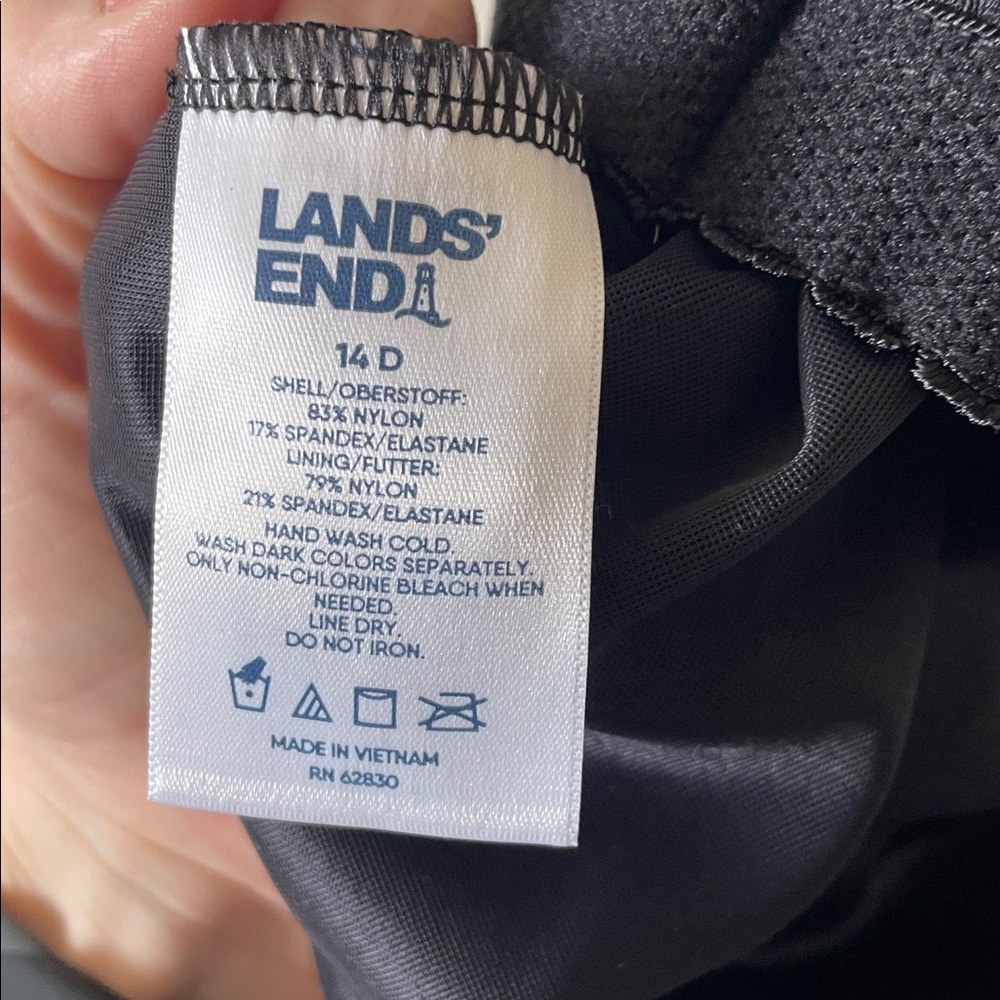 Land's End Women'S Black One-Piece Swim Suit w/ D-Cup Support Bra Full Coverage - Picture 6 of 8